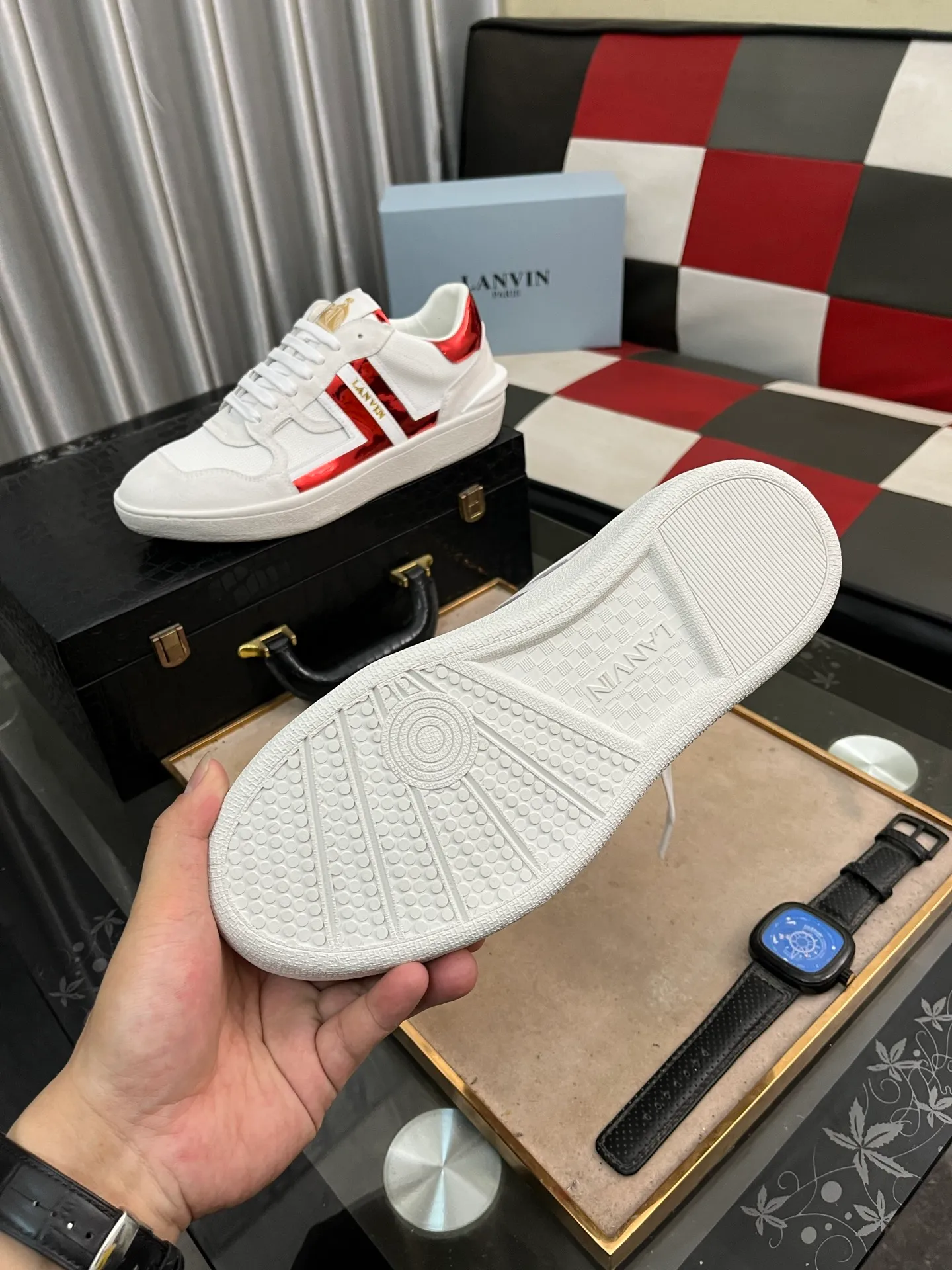 Men's men's shoes 💰540⌚️⌚️❗️Lanvin# Lanvin spring and summer series new colors latest lace up fashion casual forrest shoes running shoes ~ bumpr high quality couple series‼ ️ The latest trendy products of the season 🌈Many bloggers have started buying original models and custom-made them. The uppers are made of nubuck leather. They are very versatile, fashionable and casual, and are comfortable on the feet. Recommended for personal use! The original molded rubber backing with clear logo is wear-resistant. Standard code for couples: female code 35~40, male code 38-45